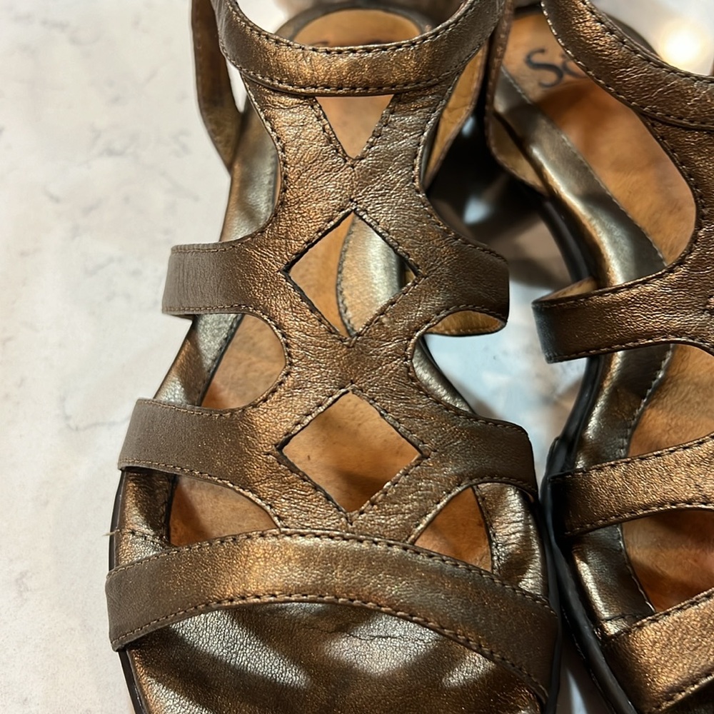 Sofft bronze comfort sandals, size 8 - Picture 10 of 16